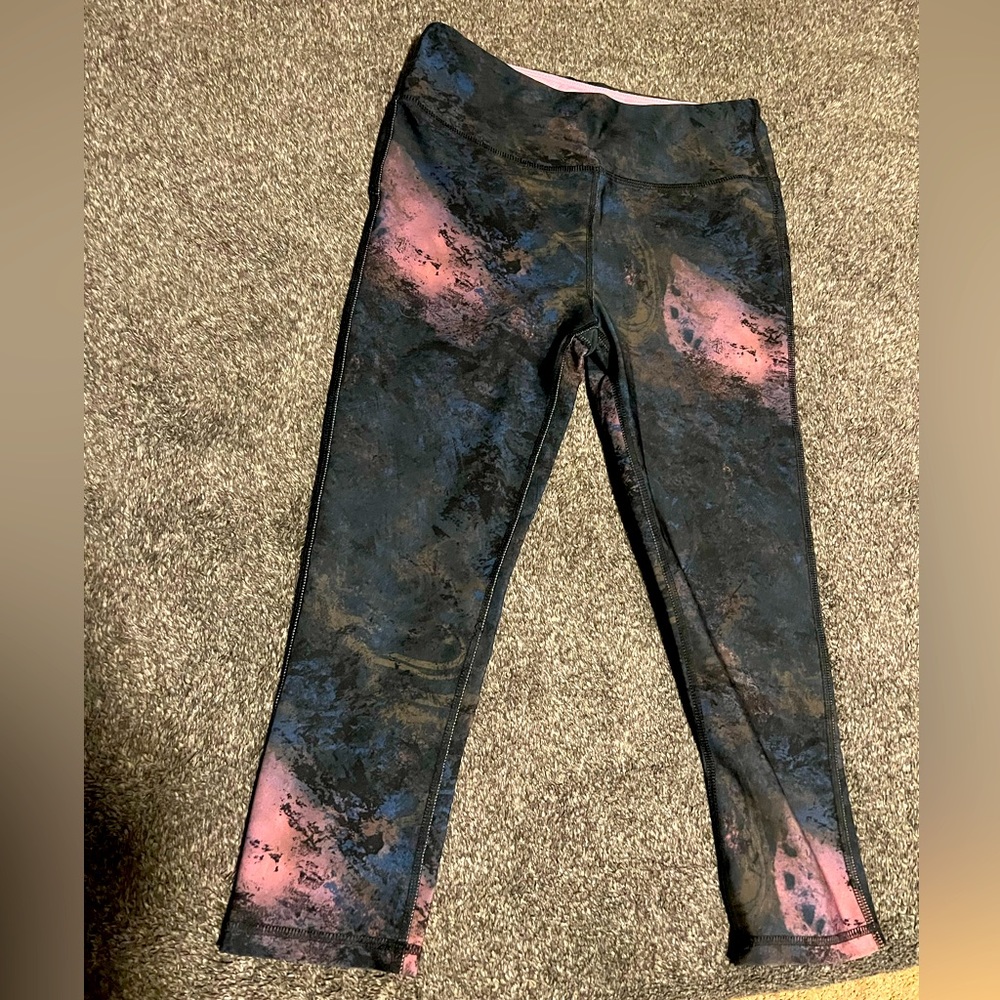 Medium women’s active capri leggings